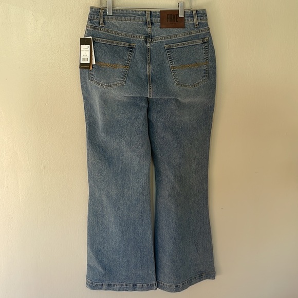 NWT FRYE Vintage Wash Jeans. Size 30 - Picture 7 of 11